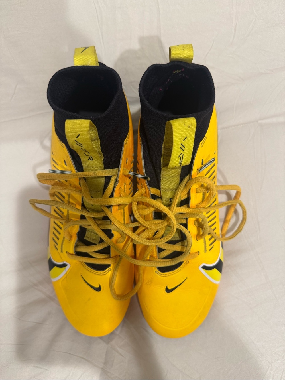 Nike Viper Yellow and Black High-Top Football Cleats (Mens 9.5)